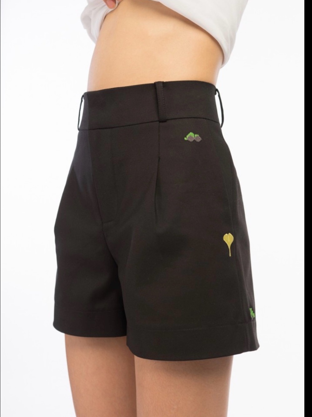 Ginkgo "Traffic Jam" Black Tailored Smart Shorts Embroidered Summer - Size L/XL